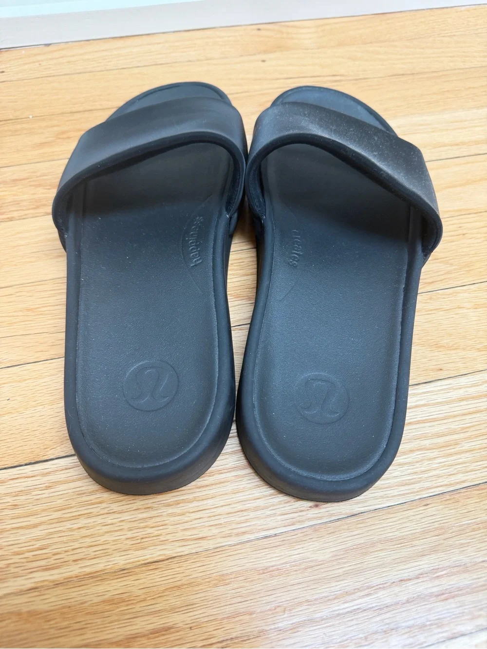 lululemon athletica Men’s NWOT Black Restfeel Slide Sandals